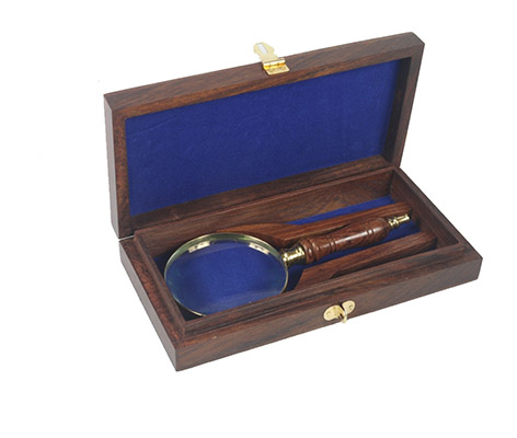 Magnifying Glass With Box